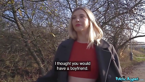 Hawt sweetheart has sex with a hawt honey