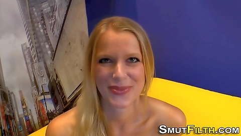 Black haired slut and sucking