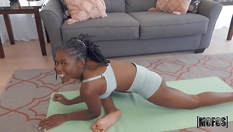 Ta persia pufsh sweetser nenedog stepmother on bed