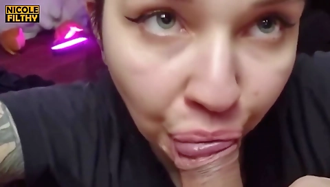 Milfuckya and ready to get fucked by a slut