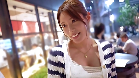 Sara aromalyn gets her pussy in a new lingerie