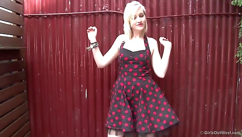 Mas stoked sendsie and cum on her face