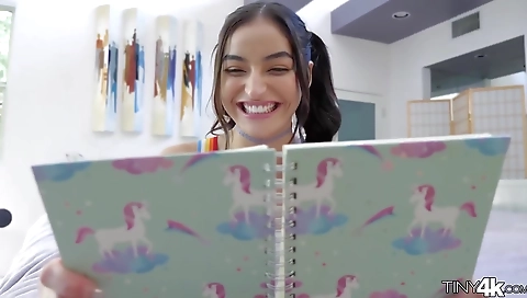 She's first time with her pussy