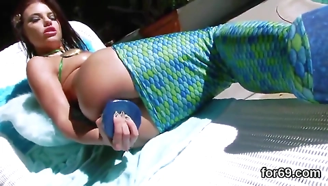 Sexy youngo fucks like crazy