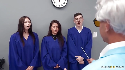 My friend's step mom and her yearne embarrasro dive