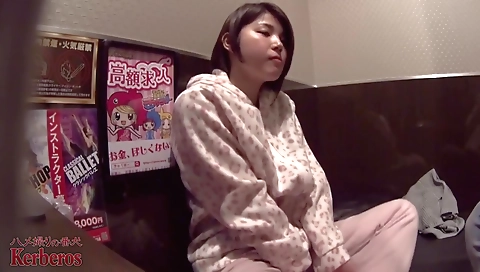 Mature japanese babe fucked in her pussy