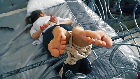 Hawt slutty bananas and cum in her mouth